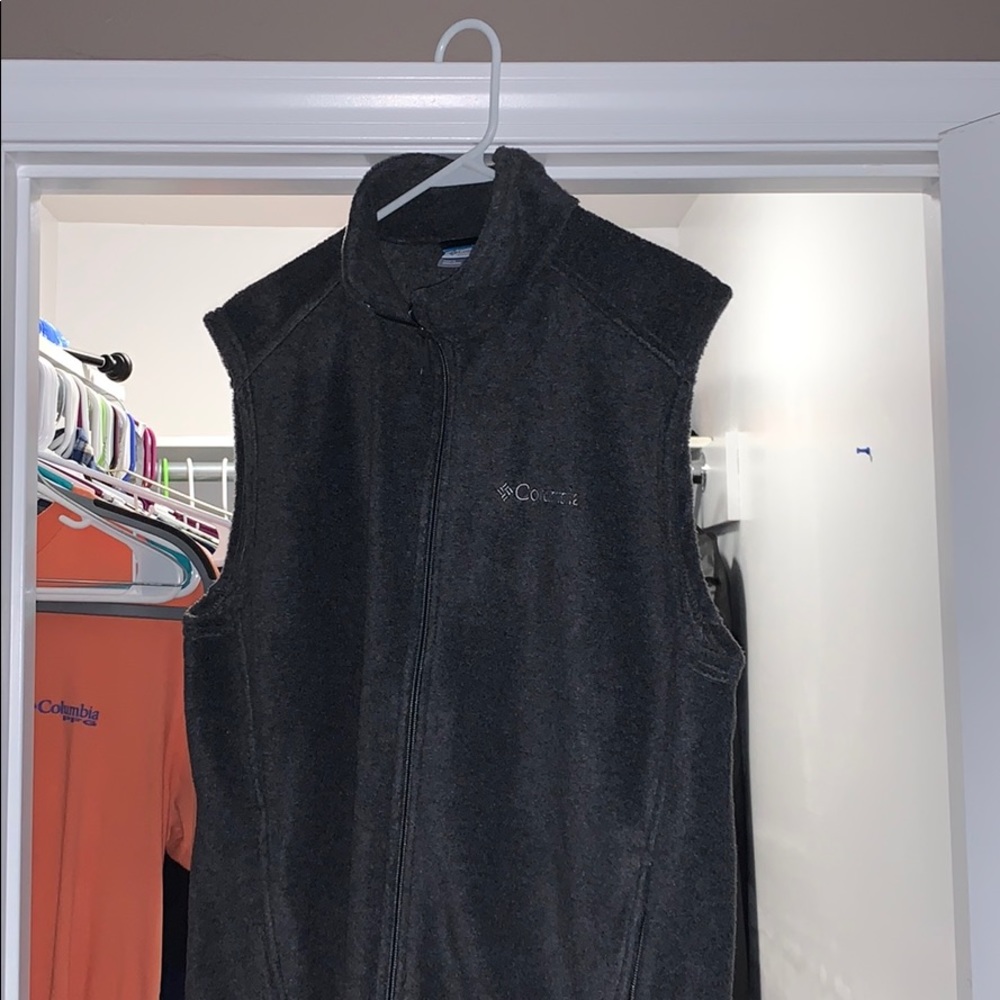 Columbia vest